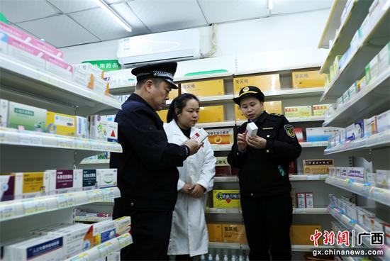 賀州平桂公安聯(lián)合市場監(jiān)管部門強(qiáng)化麻精藥品管控 筑牢企業(yè)安全生產(chǎn)防線